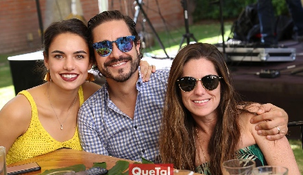  Marcela Díaz Infante, José Luis y Daniela Villaseñor.