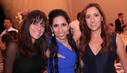  Marcela Villalpando, Mariana Rodríguez y Grace Naya.