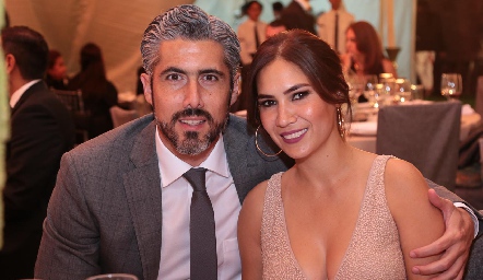  Jorge Staines y Nallely Tamayo.