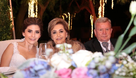  Claudia, Kena y Heriberto Lizaola.