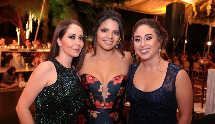  Yvette Haro, Paola Contreras y Diana Waldo.
