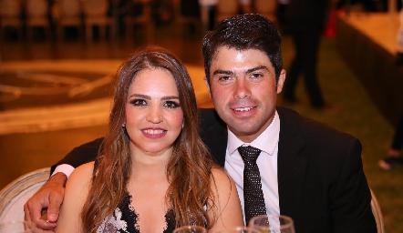  Mónica Salinas y Fermín Rivera.