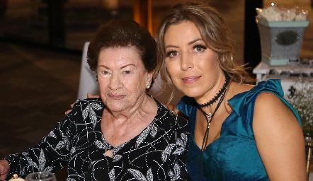  Angelita González y Anna Astrid Navarro.