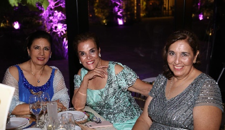  Mary Te, Ana Luisa y Aida Dávalos .