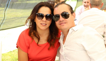  Fernanda Castillo y Christian Almazán .