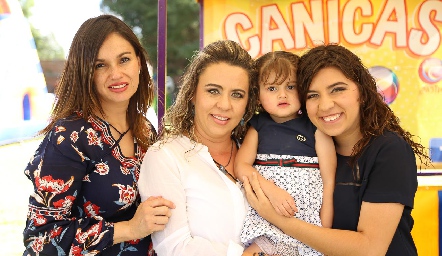  Rocío Páramo, Gaby Ortiz, Renata y Montse González .