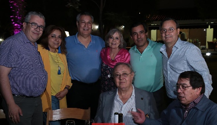  Jorge Chessal, Minerva Echavarría, Arturo Palau, Lulú Gutiérrez, Gabriel Palau, Roberto Palau, Carlos Artolózaga y José Luis Vives.