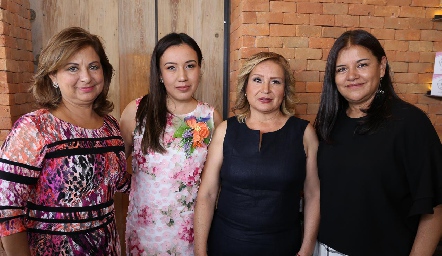  Verónica Humara, Adriana Leyva, Carmen Loredo y Rocío Zavala.