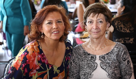  Pilar Castro y Guadalupe.