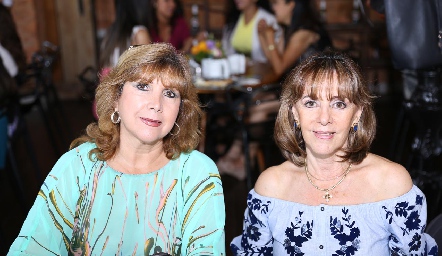  Lupita García y Alicia Villasuso.