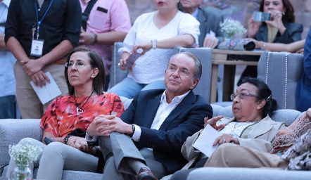  Lorena Valle, Juan Manuel Carreras y Carmen Alvarado.