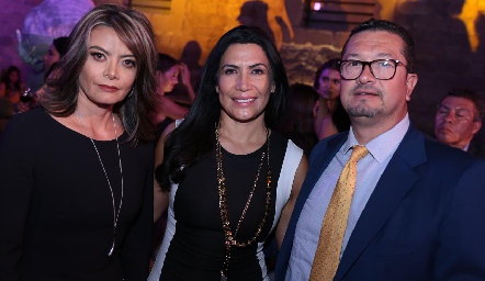  Claudia Santos, María Tello y Daniel Pedroza.