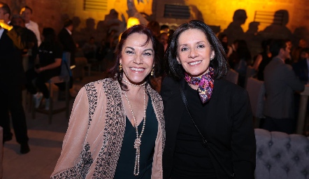  Marcela Díez Martínez y María González.