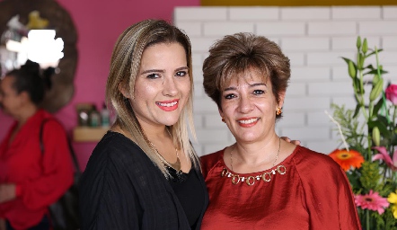  Ana Ceci López y Marcela López.