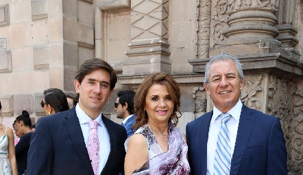  Fernando Abud, Irasema Medellín y Fernando Abud .