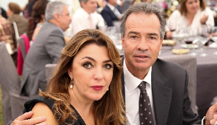  Nuria Lozano y José Luis Hernández .