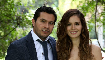  José Ramón Barragán y Valeria Flores.
