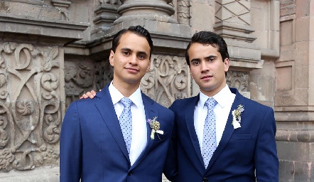 Hermanos Andrés Robles.