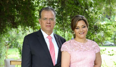  Fernando Chávez y Martha Rangel .