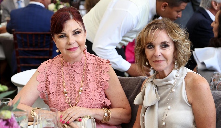  Conchita Barba y Patricia Vivanco .