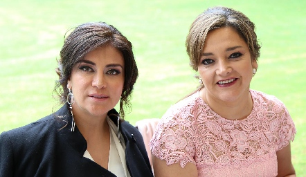  Mónica Gutiérrez y Martha Rangel .