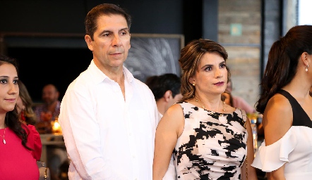  Abraham Tobías y Marisa Mercado de Tobías .