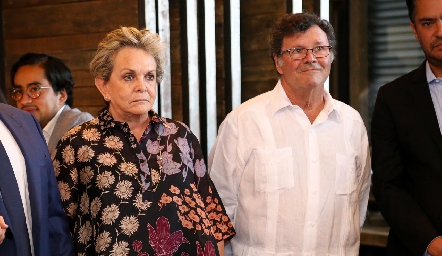  Teresa Vertiz y Roberto Meade.
