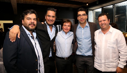  Manuel Andrade, Sebastián Rosillo, Sergio Mercado, César Tobías y Roberto Meade.