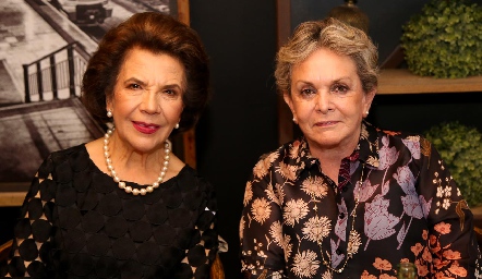  Emelia Gómez y Teresa Vertiz .