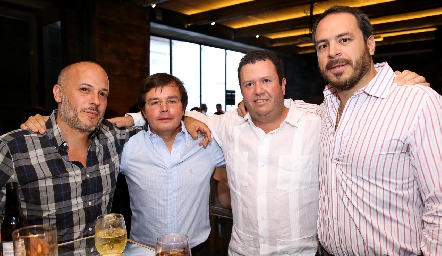  Toño Torre, Sergio Mercado, Roberto Meade y Roberto Ramírez .