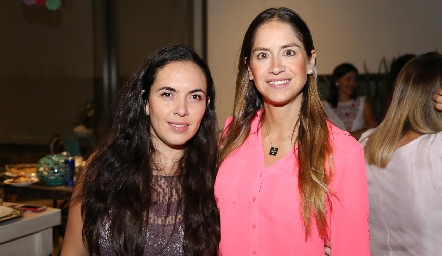  Andrea Villegas y Mariana Ortuño.