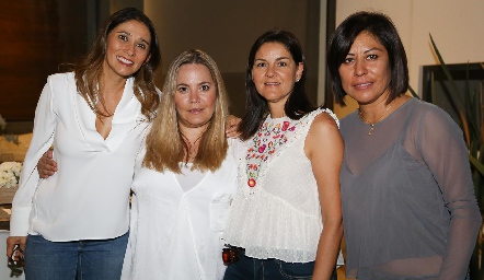  Vanessa Cortés, Blanca Salinas, María Fernanda Cortés y Silvia Sánchez.