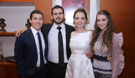  Emmanuel Castillo, Mauricio Valdes, Marcela y Mariana O’Farril.