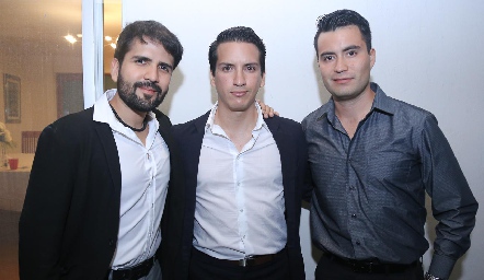  Alonso Gómez, Aaron Vélez y Abraham Gil.
