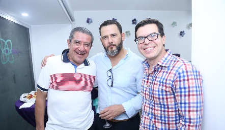  Dr. Javier Zárate, Dr. José Zermeño Nava y Dr. Alejandro Muñiz.