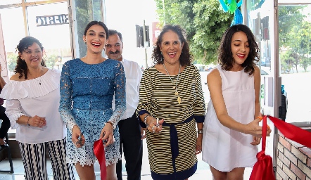  María Fernanda Jiménez, Beatriz Treviño y Astrid Jiménez.