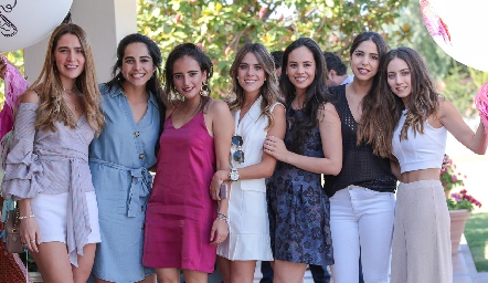  Anasty Cano, Claudia Estrada, Isa Torres, Jocelyn Córdova, Alynn Ruiz, Adriana Estrada y Nallely Maya.