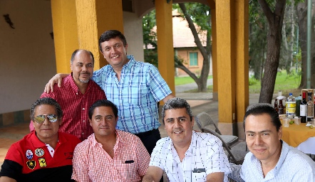  Mario Castillo, Ramiro Rodríguez, Jaime Castillo, Mario del Valle, Alejandro Navarro y Miguel Castillo.