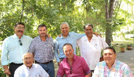  Delfino Vergara, Güicho Ortuño, Horacio Serrato, Raúl Piña, José Morales, Fernando Anaya y Carlos Medina.
