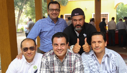  Roberto Pérez, Alejandro González, Raúl Morales, Gerardo Rodríguez y Jorge Loredo.