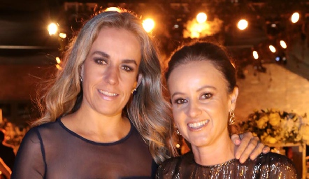  Mónica Torres y Romina Madrazo.