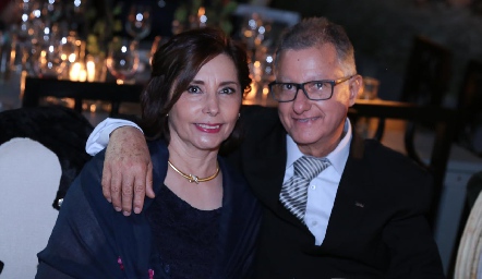  Mariela Aguiñaga y Manuel Villasuso.