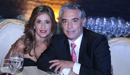  Mónica y Gerardo Serrano.