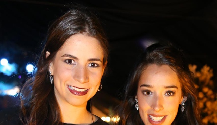  Valeria Zúñiga y María José Ascanio.