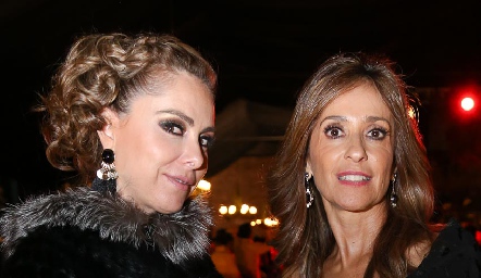  Marisol Elizondo y Mónica Serrano.