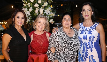  Carmen Martínez, Ana Lú Medina, Laura Márquez y María Teresa Ramírez.
