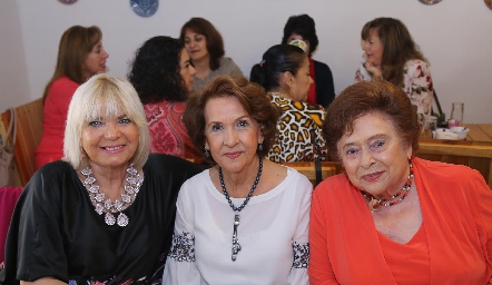  Güera Lárraga, Licha Carreras y Mary Laredo.
