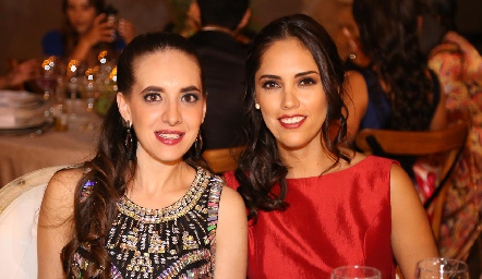  Ana Villanueva y Adriana Barum.