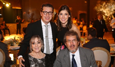  Diego Cham, Sofía Peña, Graciela Anaya y Ricardo Cham.