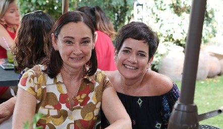 Alicia García y Tita García.
